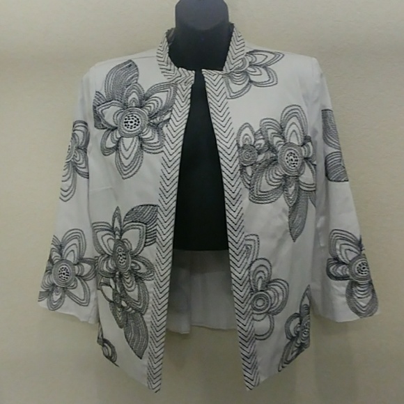 VTG- Trenz by Theresa Renz Floral Embroider Blazer - Picture 2 of 8